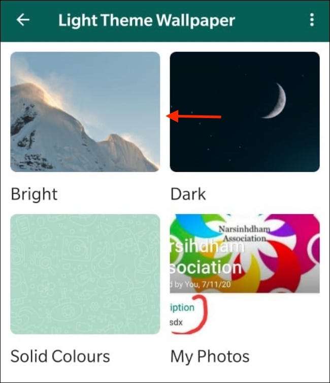 how-to-set-different-light-and-dark-mode-wallpapers-in-whatsapp